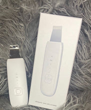 Load image into Gallery viewer, JCANDY ULTRASONIC BEAUTY SCRUBBER- is specially desinged to provide deep cleaning and exfoliation, leaving your skin super soft and clean.