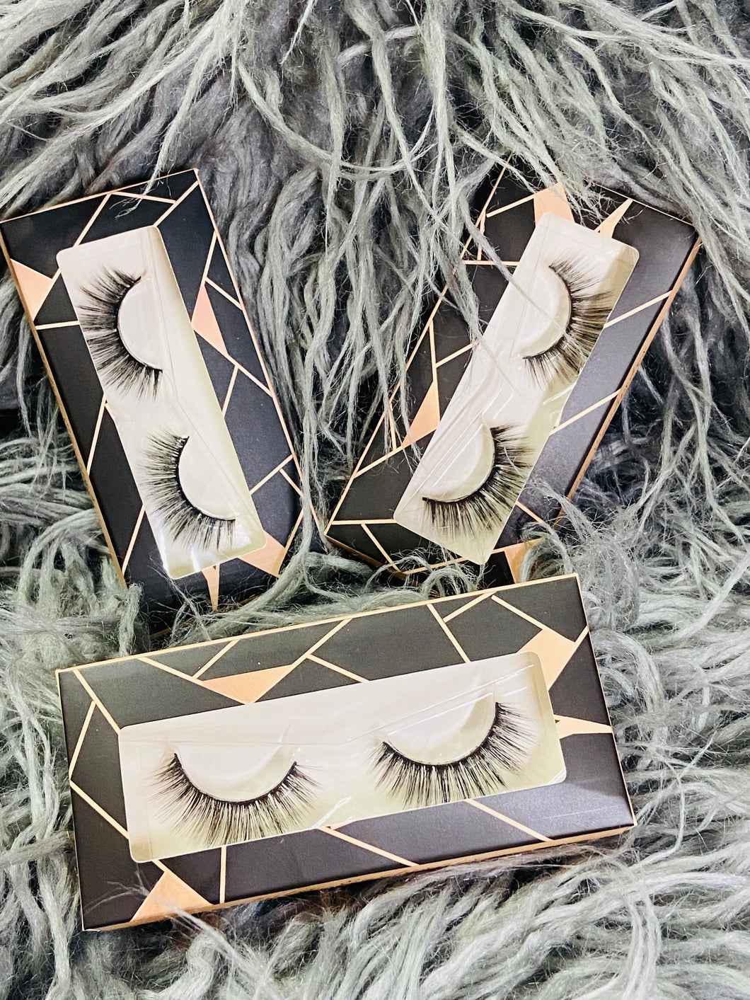 CANDY HEART LUXURY FAUX LASHES